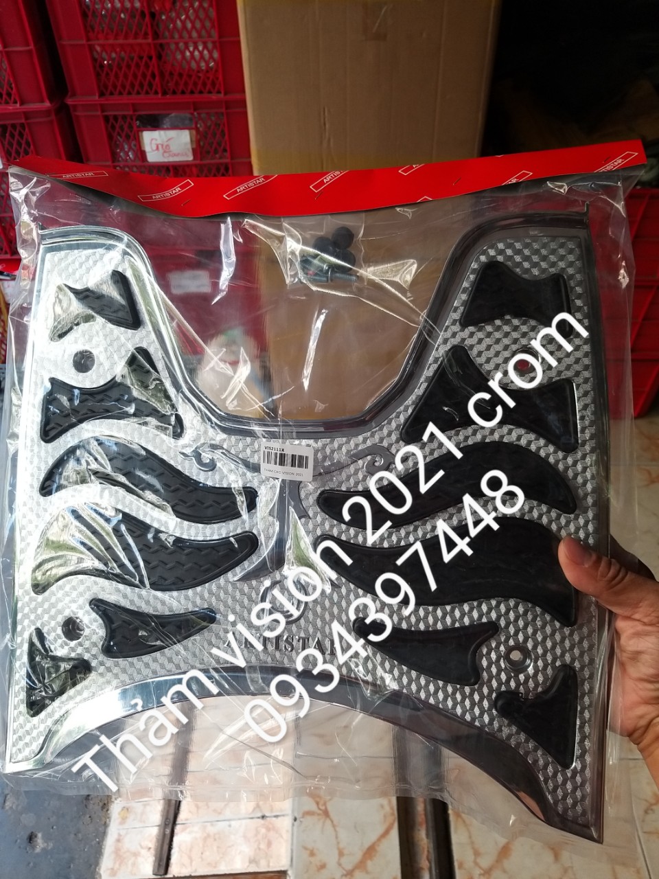 THẢM GÁC CHÂN VISION 2021 CARBON / CROM / INOX
