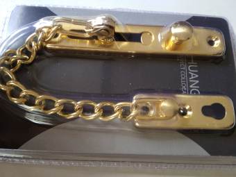 Chốt xích an toàn, chốt hé cửa