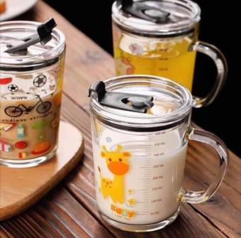 Cốc Thuỷ Tinh Chia Vạch Ml Có Nắp Chống Đổ Cho Bé - TCMall