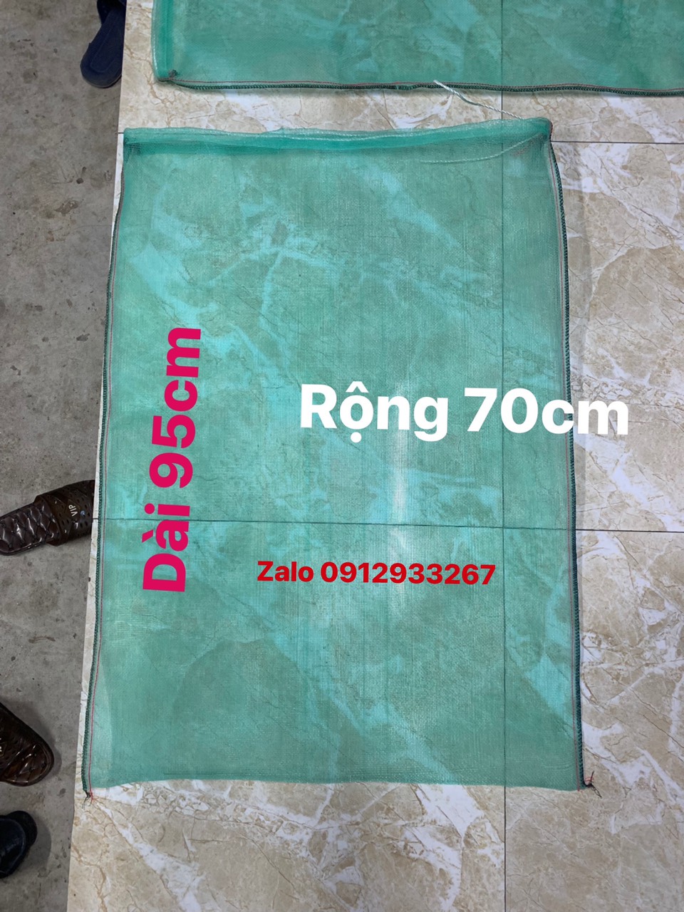 Túi đựng cá may bằng chã