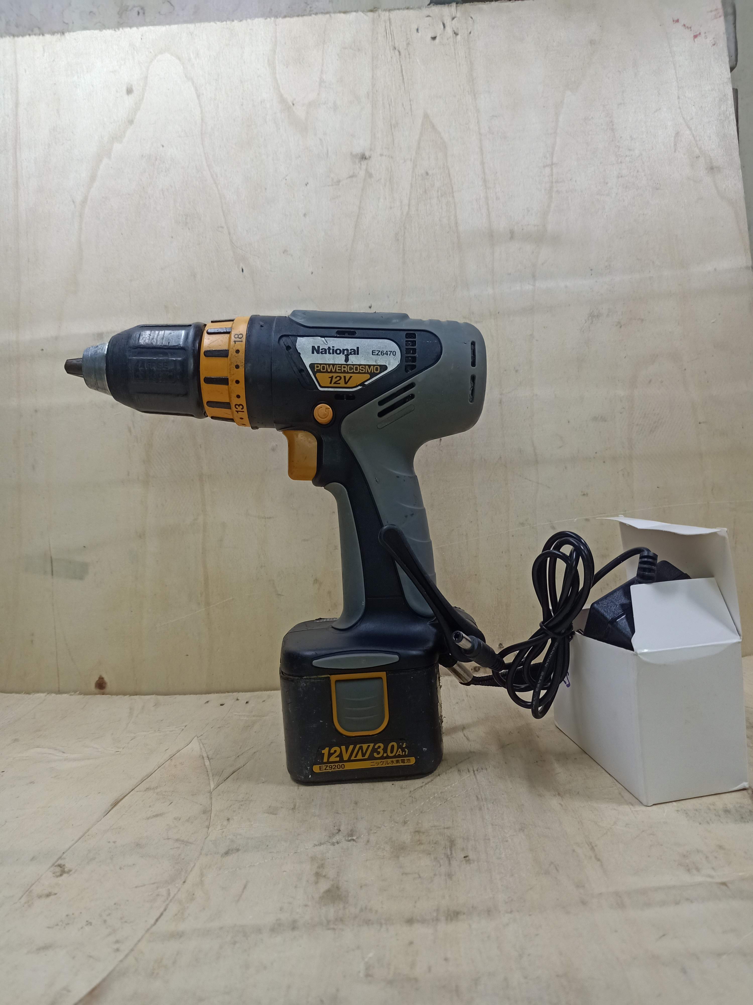 Máy khoan national 12v - made in japan rất đẹp