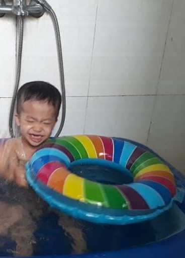 Phao Bơi Tròn Cho Bé Và Người Lớn . Màu Sắc Nổi Bật, Bắt Mắt, Giúp Bé Tập Bơi.