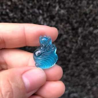 MẶT DÂY CHUYỀN HỒ LY PHA LÊ XANH DƯƠNG - TẶNG KÈM DÂY ĐEO