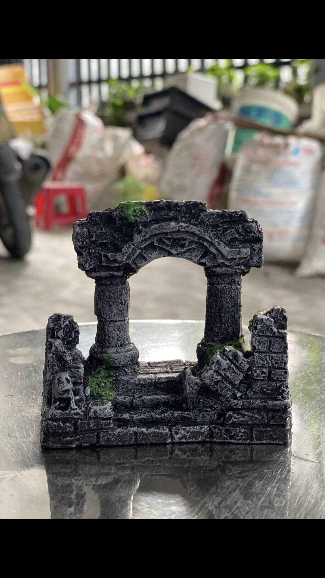 Tượng trang trí hồ cá , hình hốc đá , cổng đình , cổng lâu đài, cửa sổ lâu đài cho hồ cá cảnh