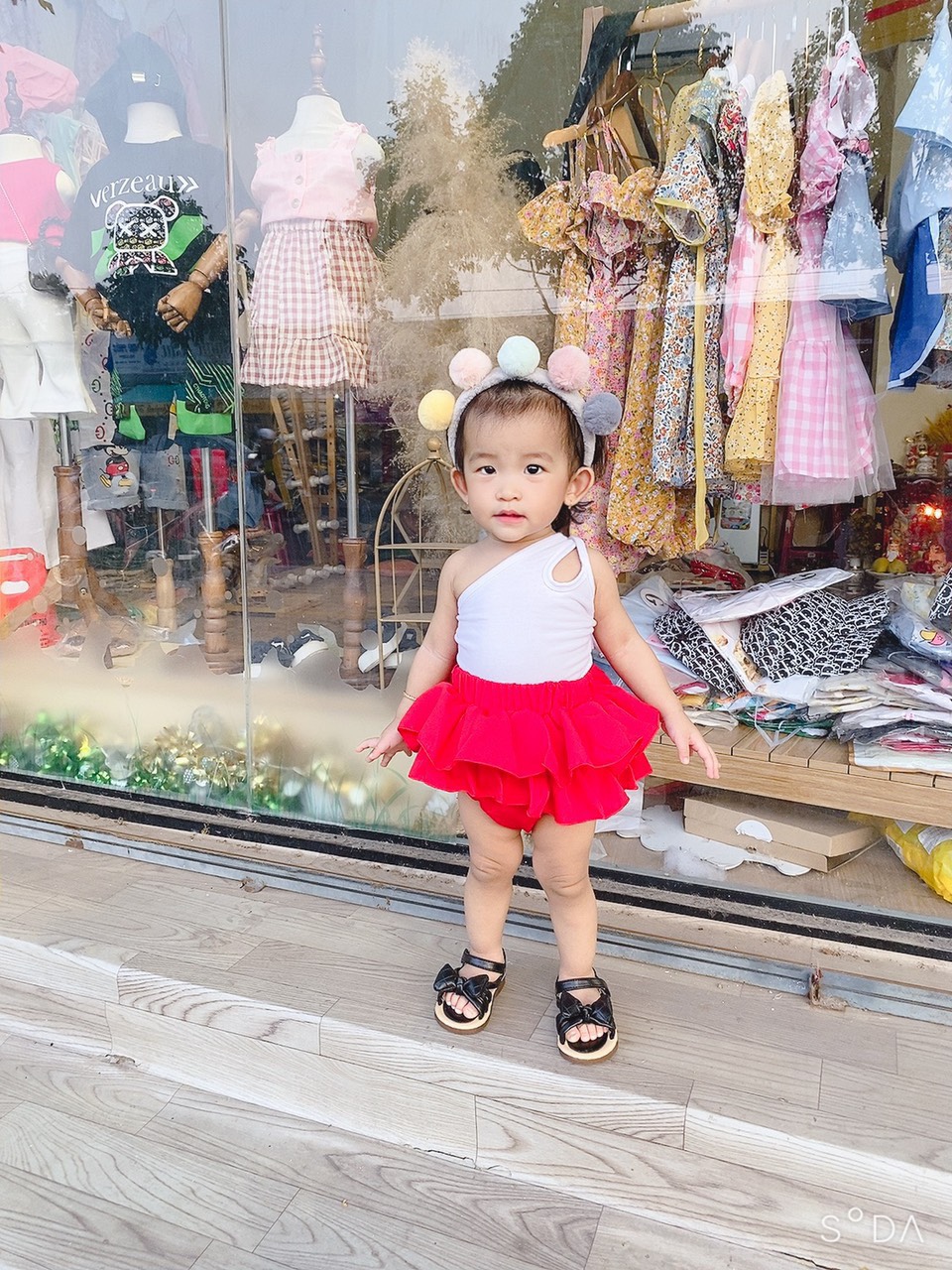 Váy thiết kế cho bé 8-23 ký