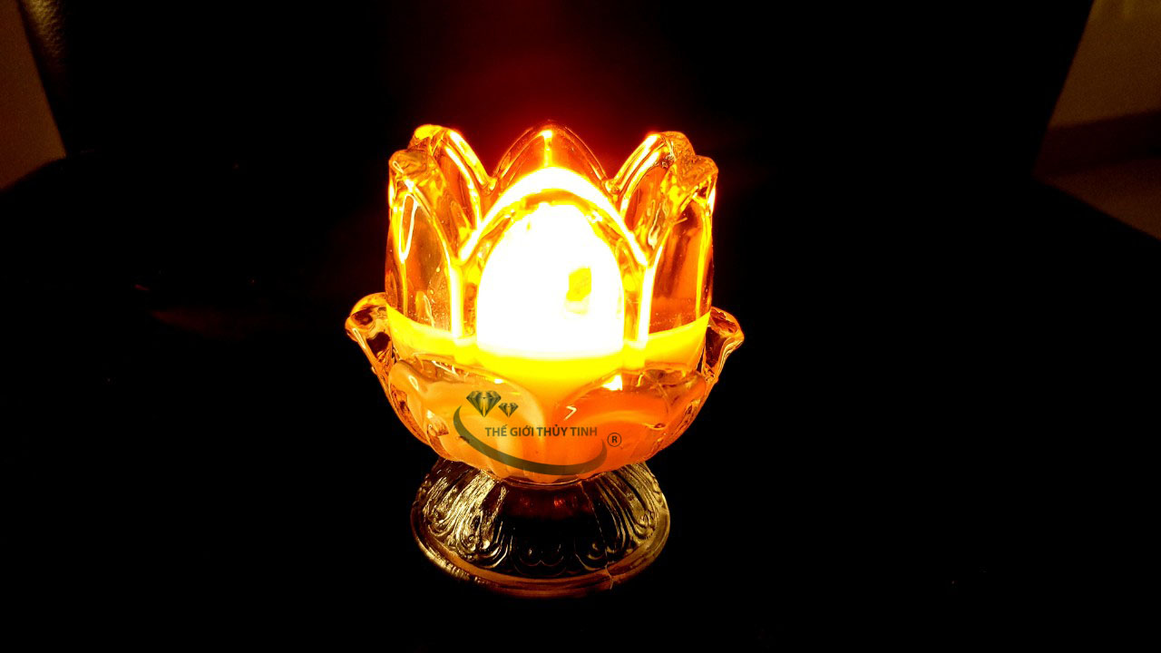 Ly thủy tinh sen nở đựng nến