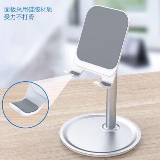 Chiếc giá đỡ điện thoại giao màu ngẫu nhiên