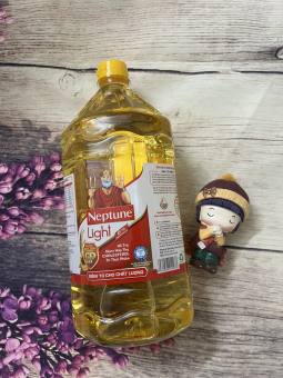 Dầu ăn thượng hạng Neptune 2 lít