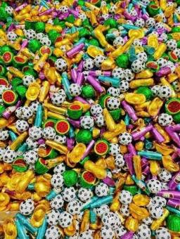 socola tết mix thập cẩm đủ loại,màu khác nhau