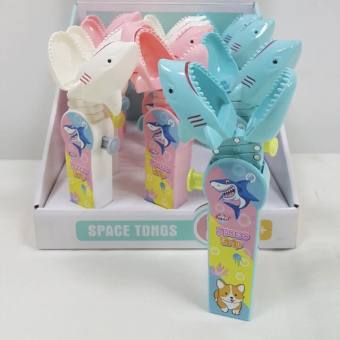 Đồ chơi hình chú cá mập của Úc,đồ chơi kèm kẹo cho trẻ em