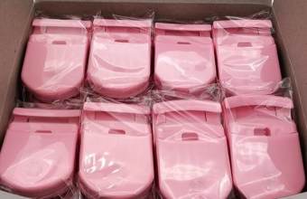 01 dụng cụ bấm mi bằng nhựa mini