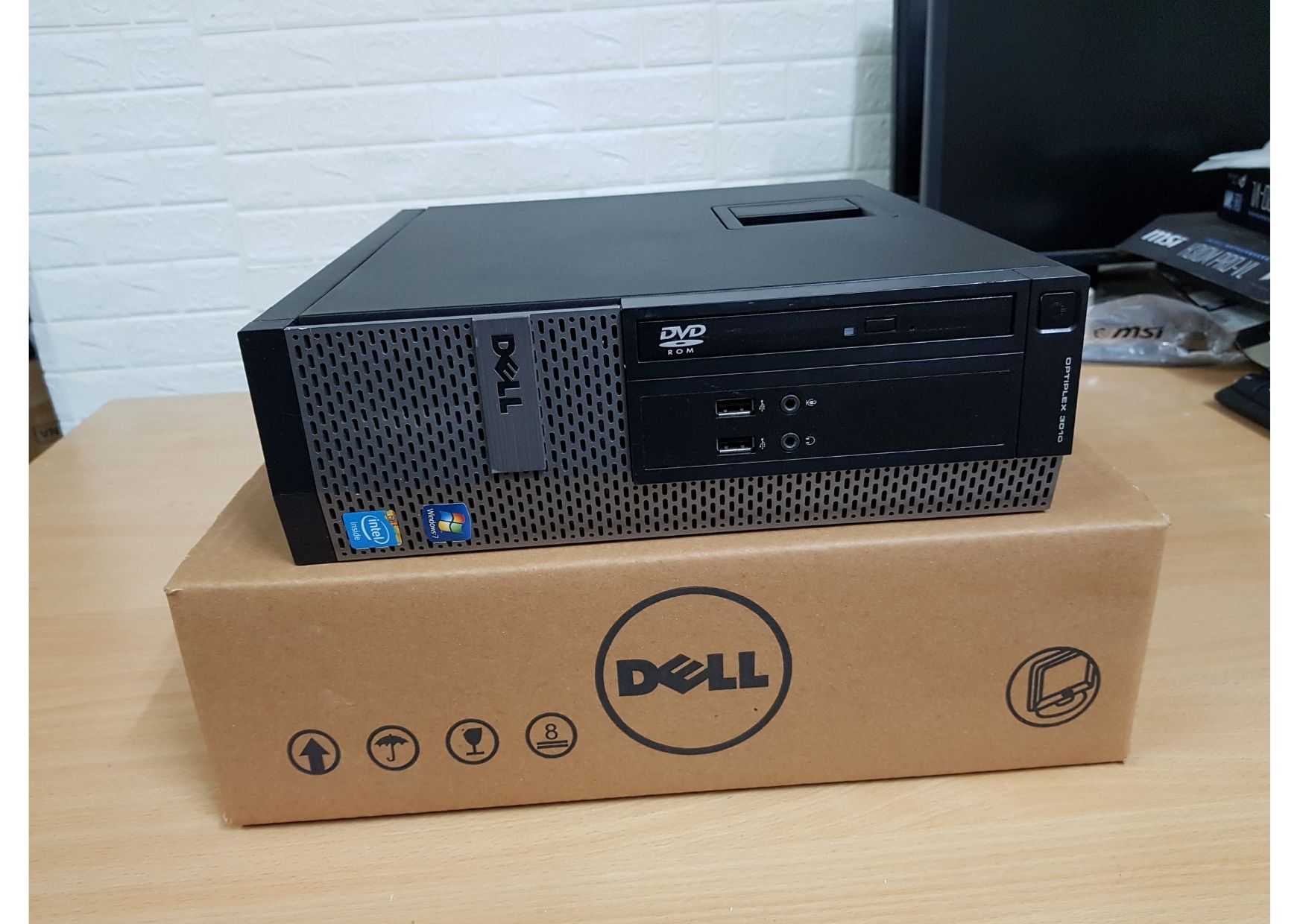 Máy tính Dell đồng bộ Core i5. Máy chính hãng zin đẹp 99% like new, còn box.