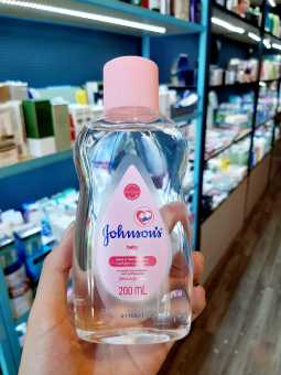 Dầu massage cho bé Johnson's Baby Oil 200ml