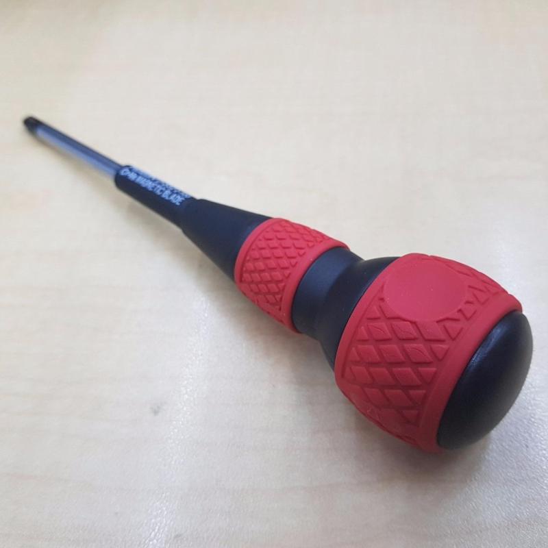 Hozan D332-100 Electrician's Slotted Screwdrivers ( + No 2 size) CLEARANCE ( MADE IN JAPAN)