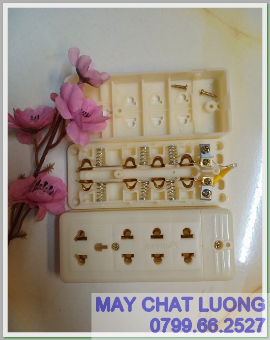 Ổ cắm siêu bền 3 lỗ – 4 lỗ vinakip