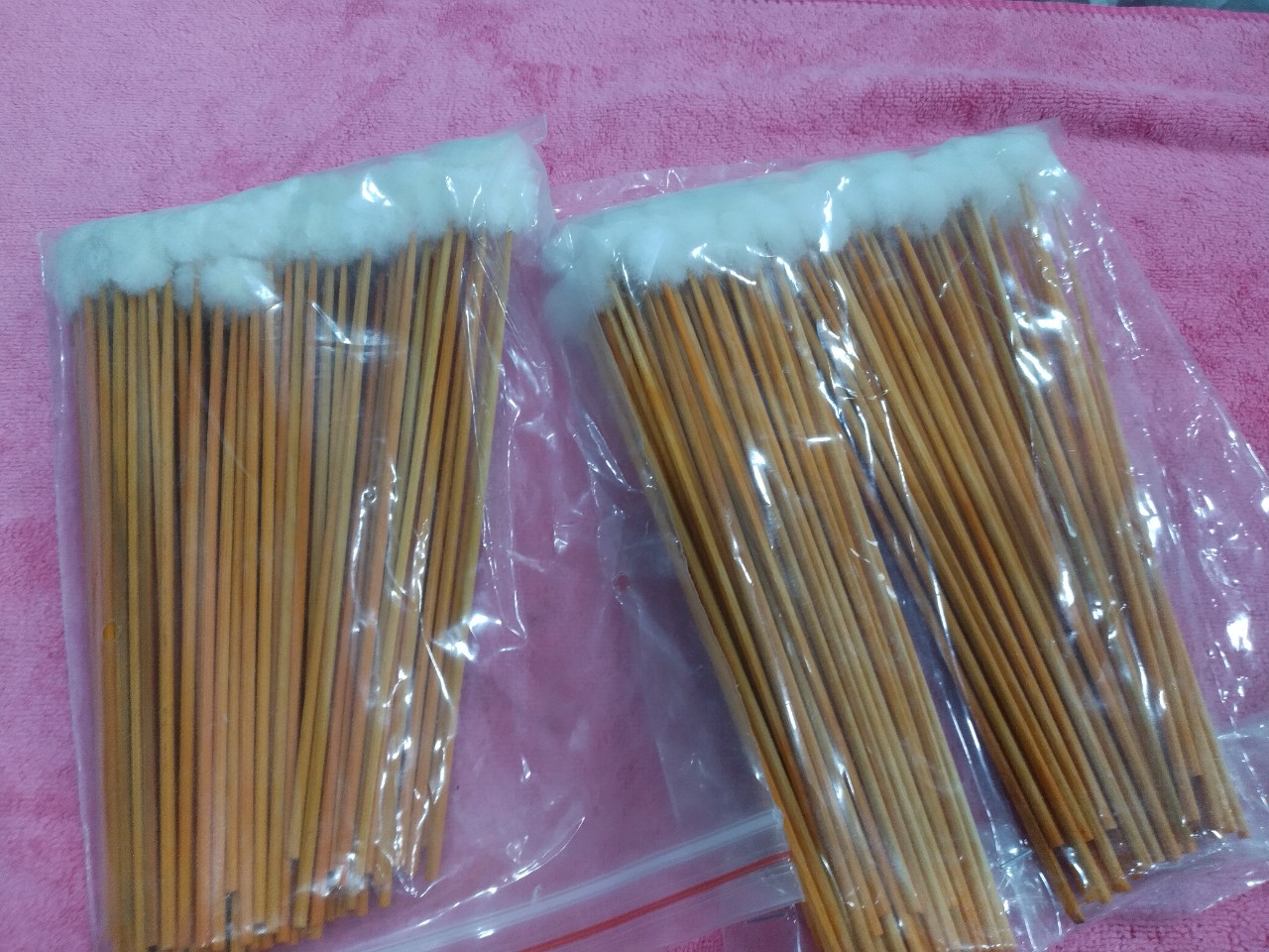 ] Bông Ngoáy Tai - cây bông ráy tai Bông ráy tai lông vịt chuyên dùng các tiệm tóc với chất liệu lông vịt sạch và gỗ hương hoàn toàn rất êm khi ráy tai.