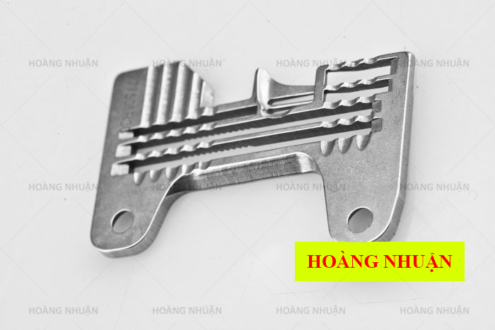 Mặt nguyệt cuốn biên máy vắt sổ Siruba 4 ống đời K