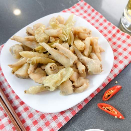 Chân Gà Cay Nhẹ VuVu Đồ Ăn Vặt Bếp Cô Hồng Gói 125 gram