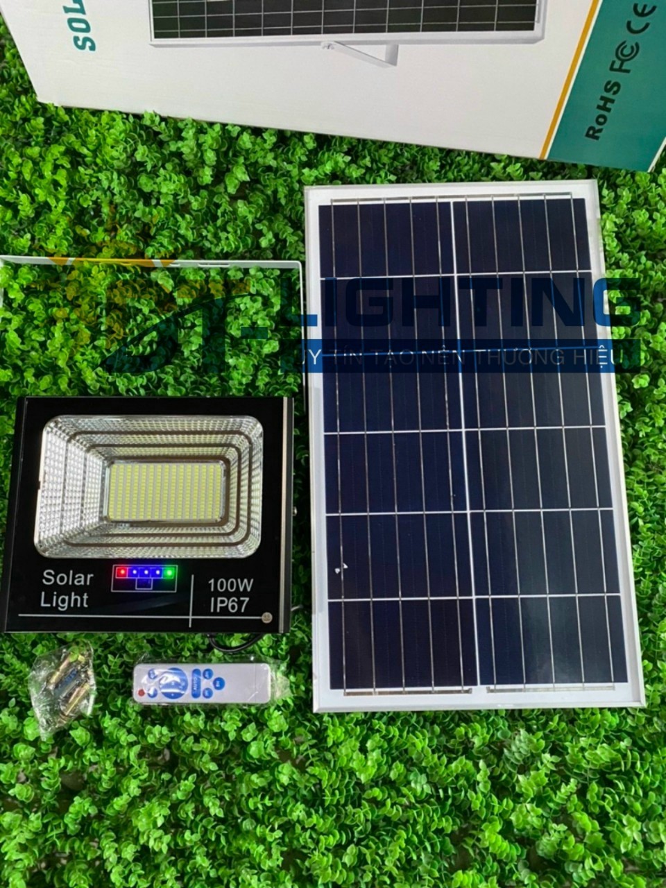 Đèn năng lượng mặt trời fa 100w