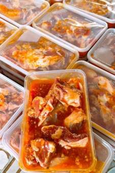 500G CHẲNG DỪNG HEO ƯỚP SẴN SIU NGON