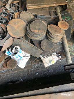 Sắt tấm tròn dày 15mm đường kính đủ mọi kích cỡ dùng làm đế trụ, mâm xoay, thép bản mã