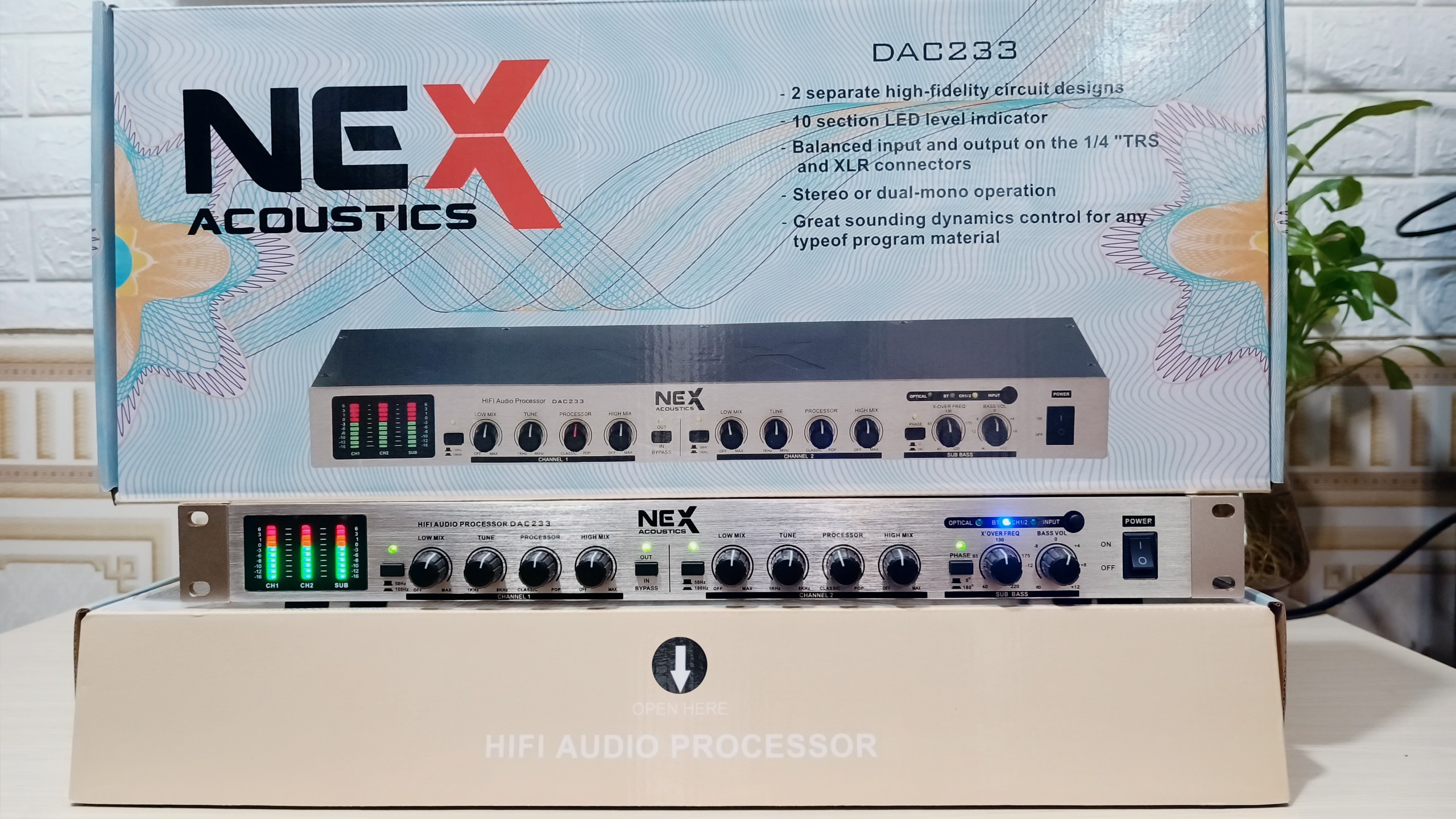 Nâng tiếng Nex DAC 233 thế hệ mới tích hợp Blutooth và cổng quang giúp giọng hát trong sáng hơn âm thanh sống động