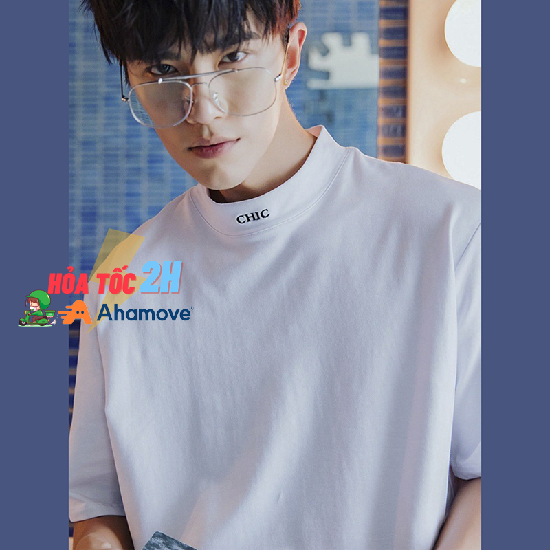 Áo thun nam CHIC cổ bo chữ thêu - Lay Unisex