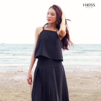 Áo Kiểu Nữ Thời Trang HNOSS Cổ Yếm Lưng Xẻ HNAKI076