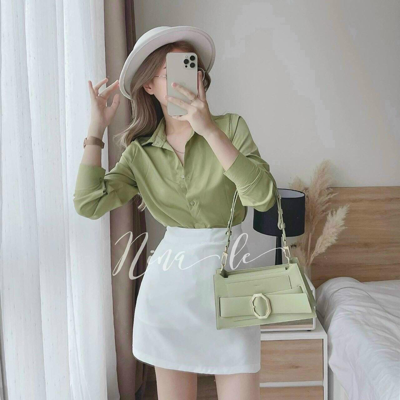 Sét bộ đi chơi kiểu nữ gồm 2 món áo sơ mi dài tay kèm chân váy dễ thương thanh lịch fashionzero