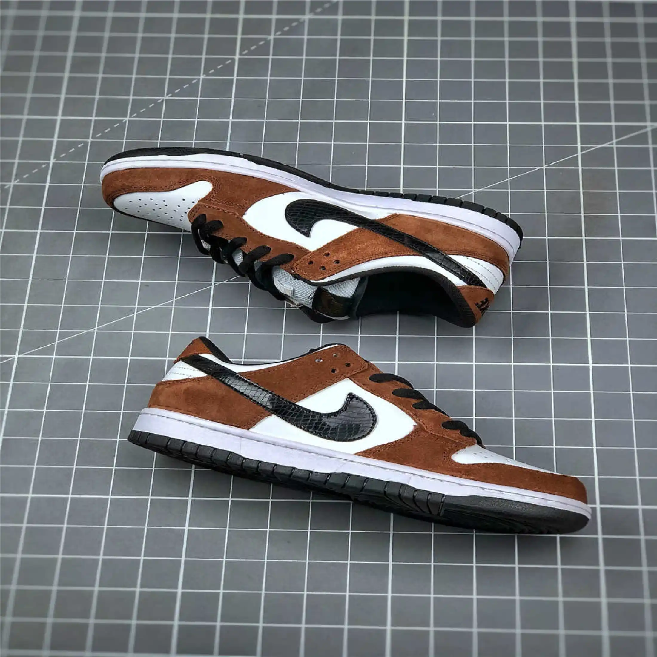 nike leisure shoes