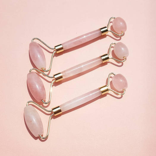 Cây Lăn Massage Mặt Đá Thạch Anh Hồng Thiên Nhiên