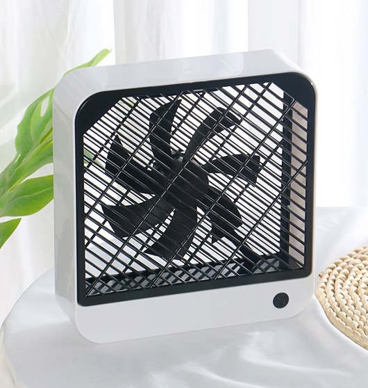Quạt sạc cổng usb loại đẹp 22x22.5cm