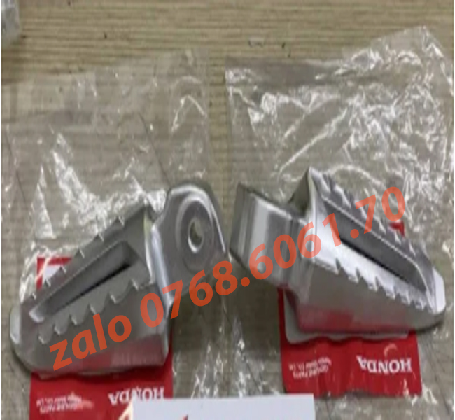 Gác chân sau vario 2018 chính hãng honda