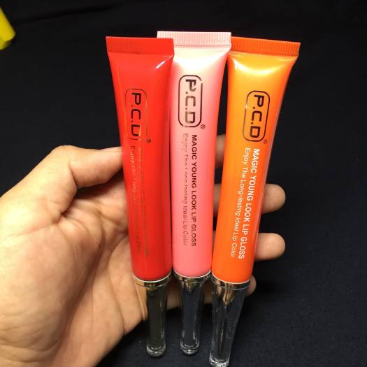 Dưỡng môi PCD kích màu sau phun xăm