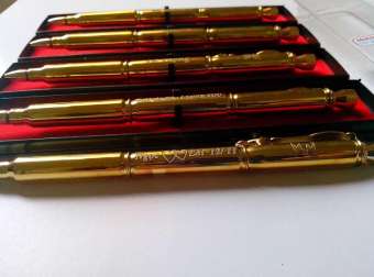 Bút vỏ đan Khắc Tên Theo Yêu Cầu