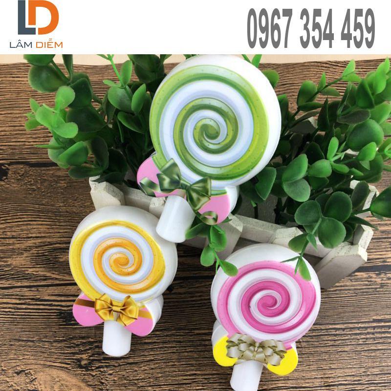 Đèn ngủ led trang trí công tắc hình cây kẹo dễ thương