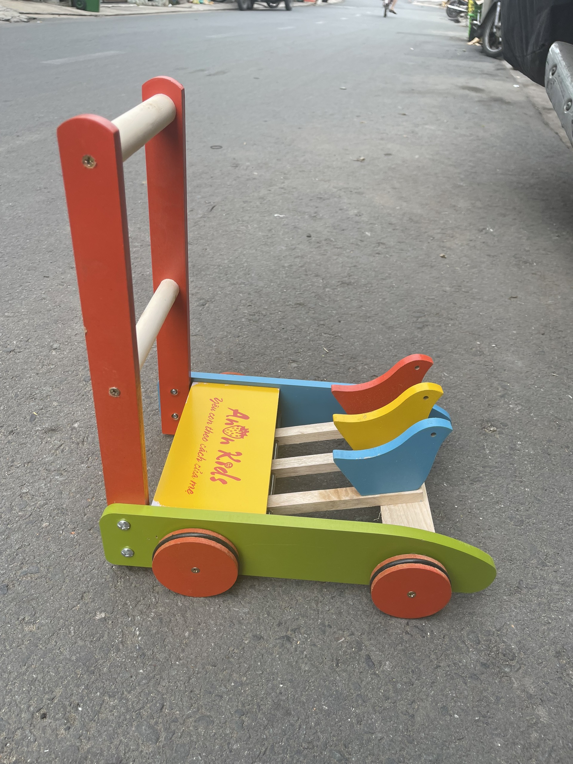 Giá tốt - Xe tập đi cho bé hàng Việt Nam bình dân