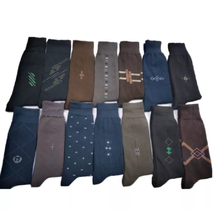 12 PASANG 1 LUSIN -Kaos Kaki Panjang Pria / Kaos Kaki Kerja Kantoran /Kaos Kaki Sebetis Pria Bermotif Harga 15,000 rupiah*Gratis Ongkir