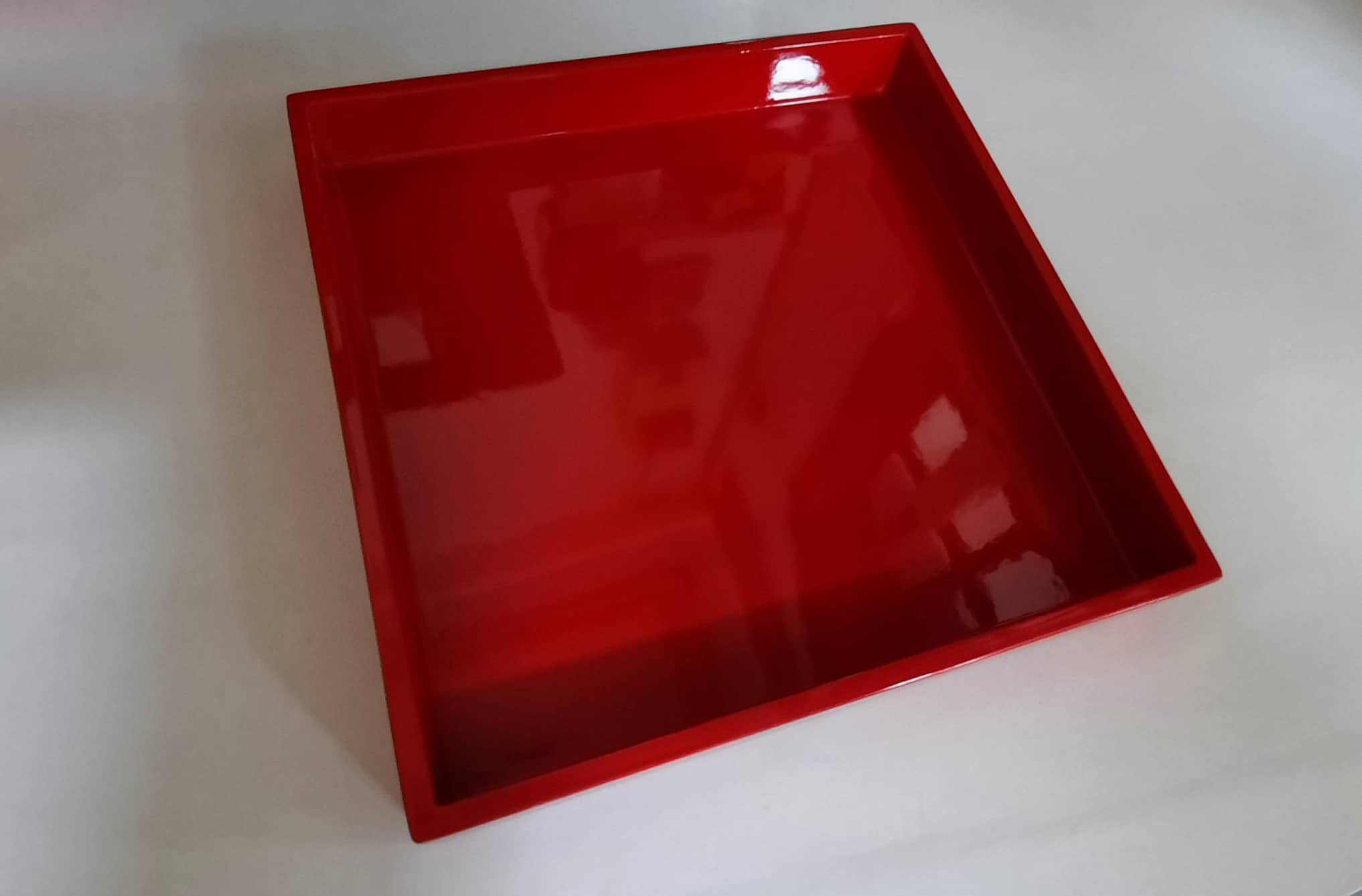 Khay sơn mài vuông màu đỏ, kích thước 20x20x2cm - K02