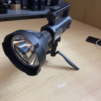 Đèn pin siêu sáng chiếu xa 1000M W590 sáng 4 đến 6 giờ - Đèn pin kiêm sạc dự phòng pin 8000mAh