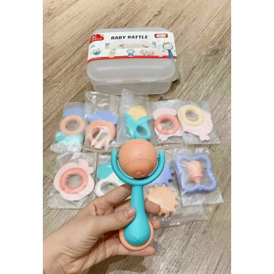 Bộ 10 món đồ chơi, gặm nướu an toàn cho bé