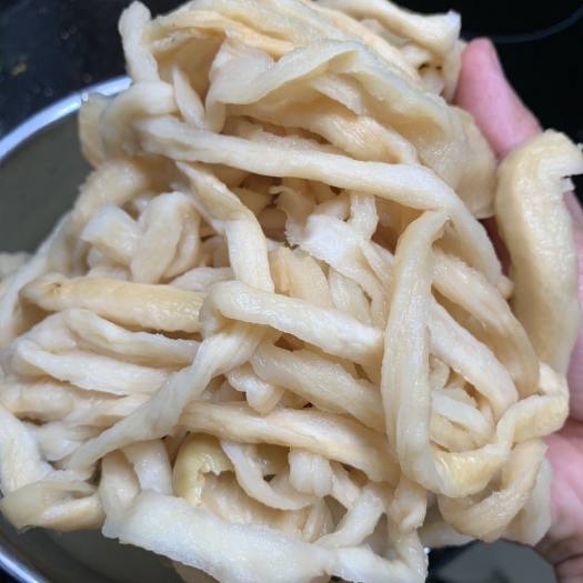 Củ Cải Muối Mặn Sắt Sợi (Cải Xá Bấu)-1000g