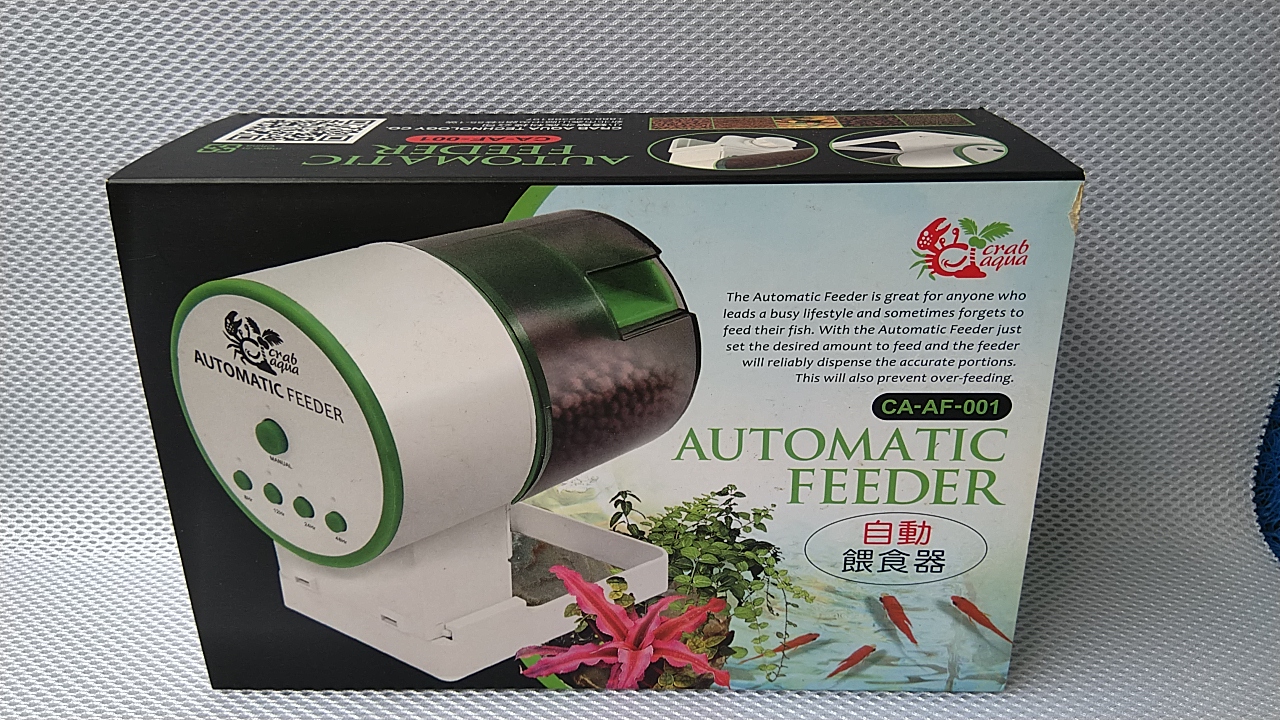 Máy tự động cho cá ăn Crab Aqua.