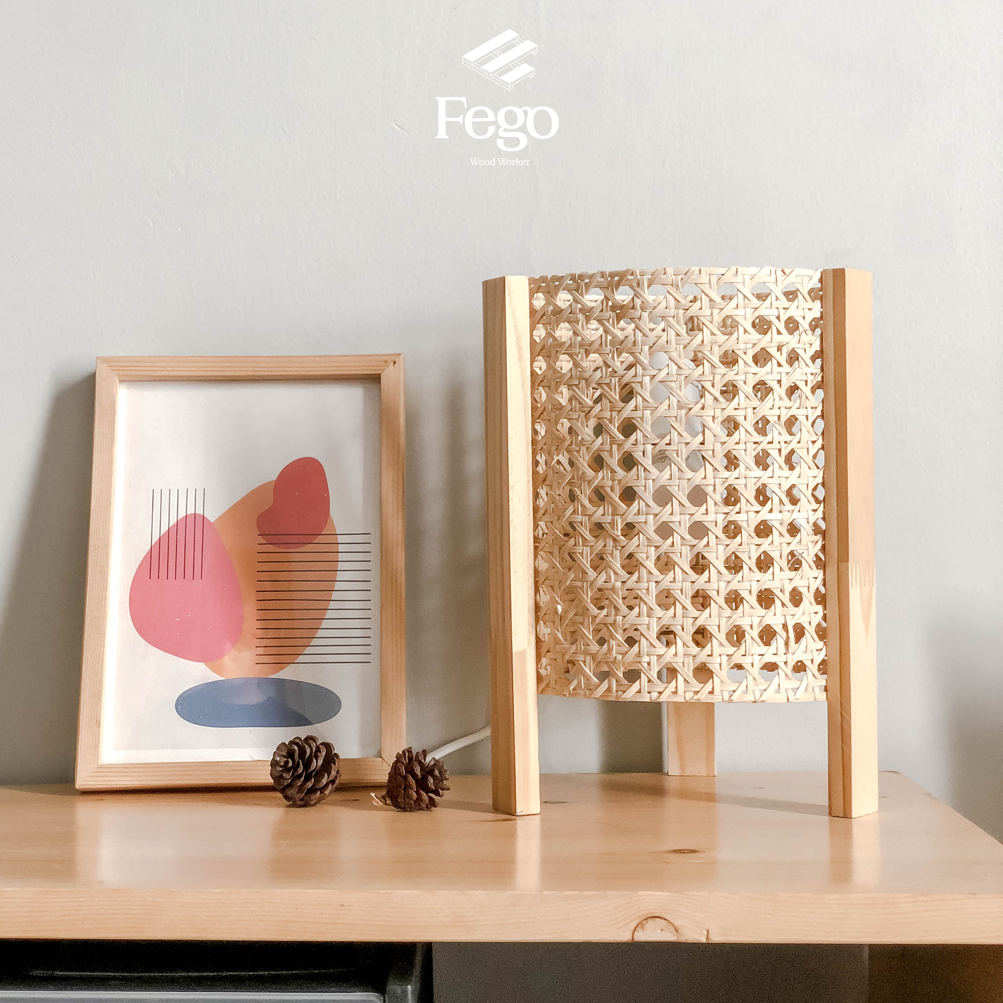 Đèn ngủ để bàn thân gỗ khung mây tự nhiên FEGO để đầu giường, trang trí phòng ngủ