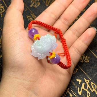Vòng đeo tay, lắc tay hoa sen phong thủy đá ngọc cẩm thạch tết dây vải đỏ
