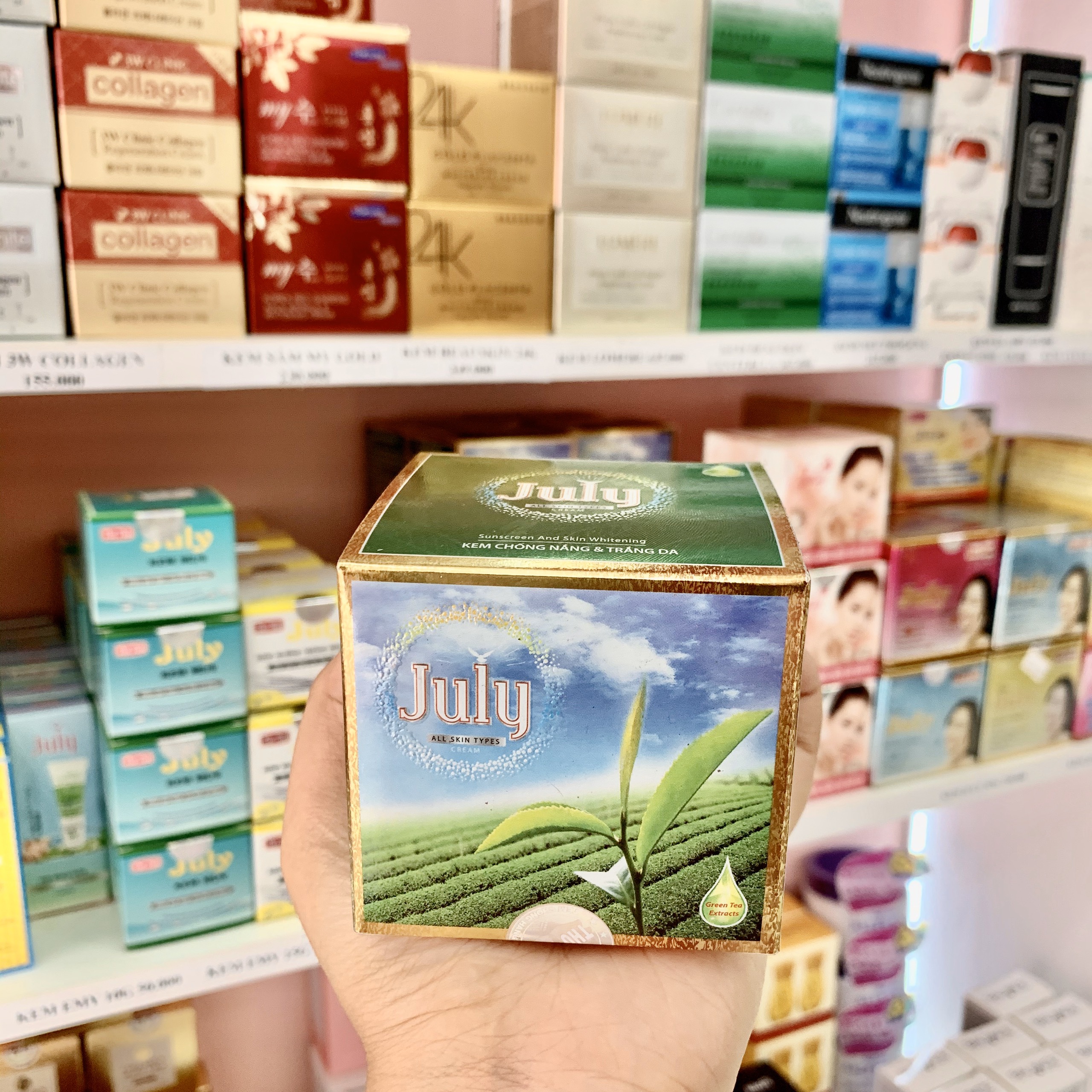 Kem chống nắng - trắng da july