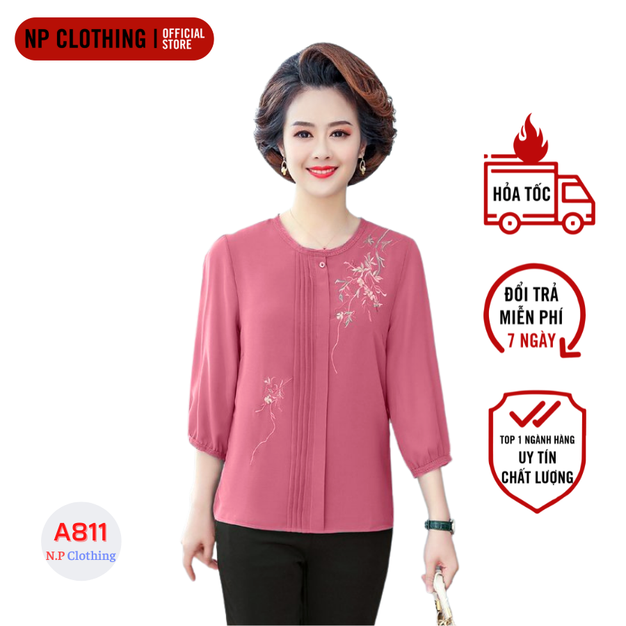 Áo Trung Niên N811 Mẫu Áo Trung Niên Nữ Xếp Ly Form Suông Cổ Tròn Thêu Hoa Lịch Sự | Thời Trang Trung Niên NP Clothing