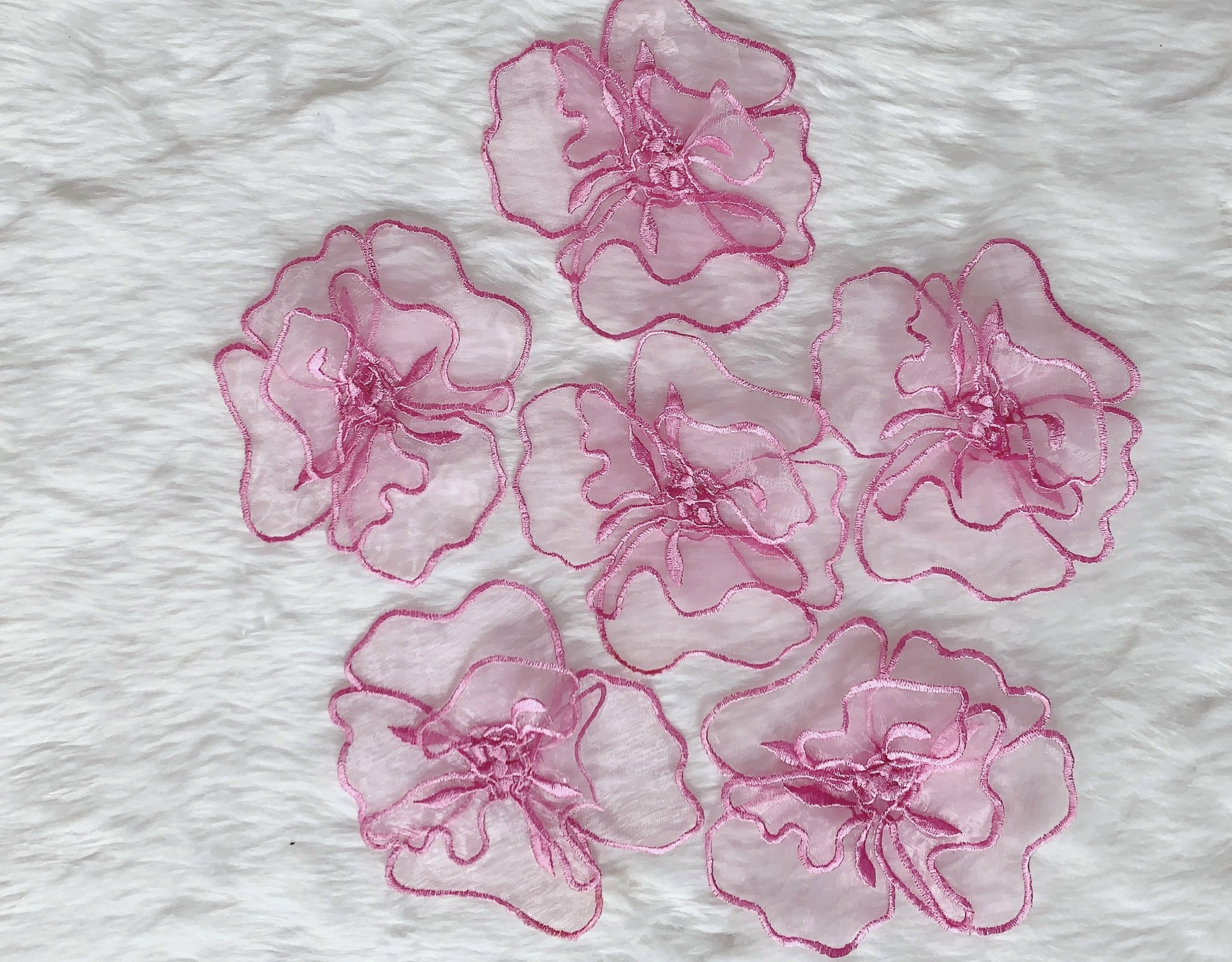 10 bông hoa voan thêu màu hồng 3D đính váy áo, mũ, nón, trang trí phụ kiện kích thước: 10cm x 12cm