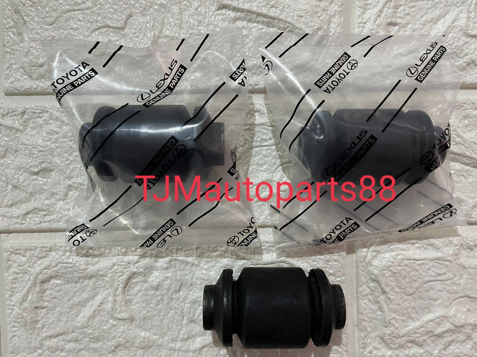 Bushing Arm Bosh Sayap Arm Kecil All New Avanza Xenia Veloz Original 1Pcs Harga 30,000 rupiah*Gratis Ongkir