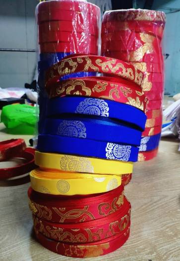 Khăn đóng đội đầu cho bé trai và người lớn phối vơi áo dài